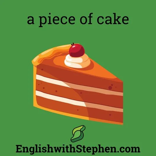 Você sabe o que significa a expressão A piece of cake? 🤔 ⠀ A tradução ao  pé da letra dela é Um pedaço de bolo, mas sendo usada como expressão  significa